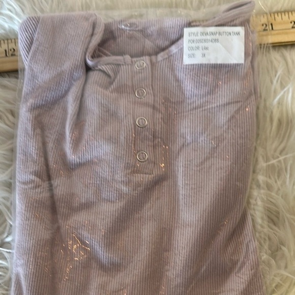 Blakely Lilac‎ Snap Button Tank Top - Picture 7 of 7